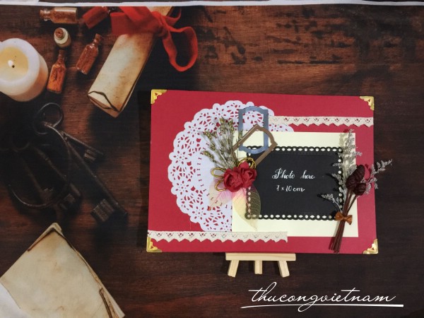 Khung ảnh giấy vintage có đế gỗ mẫu 9