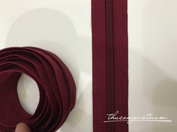 Dây kéo số 5 màu đỏ đô