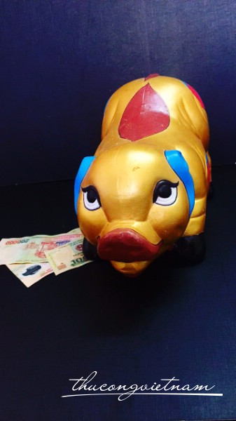 Heo Đông Hồ màu vàng nhũ
