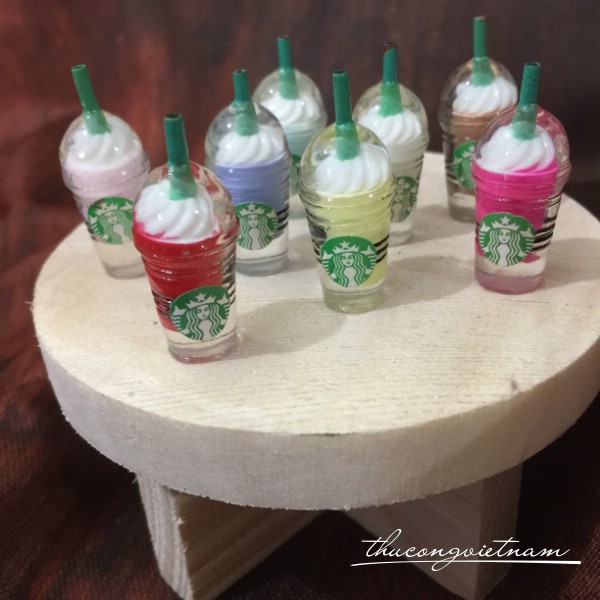 Mô hình ly Starbucks kem
