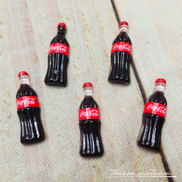 Mô hình nửa chai Cocacola