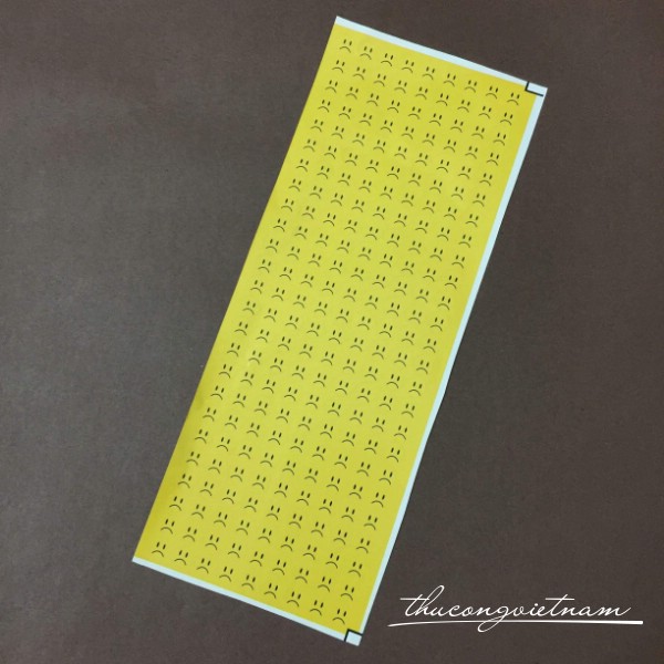 Sticker mặt mếu 1cm