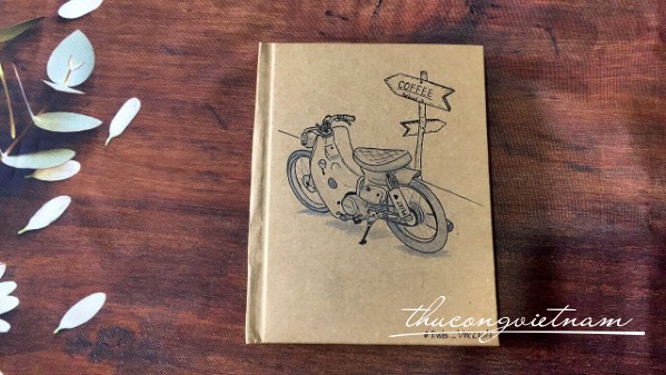 Sổ vẽ tay chiếc xe 