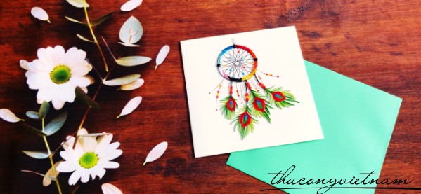 Thiệp quilling Dreamcatcher lông công