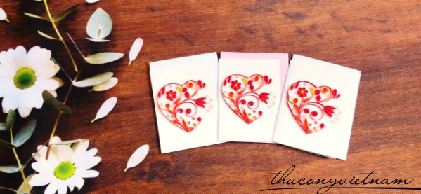 Thiệp quilling nhỏ hoa tim
