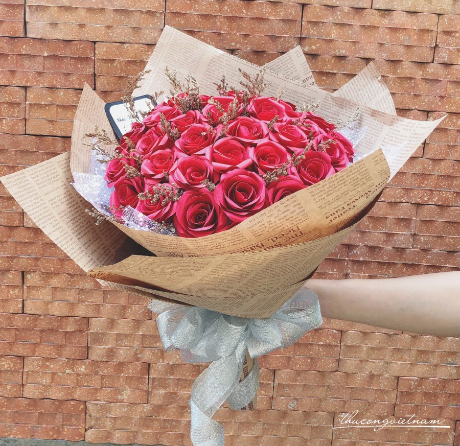 Bó hoa hồng giấy mỹ thuật