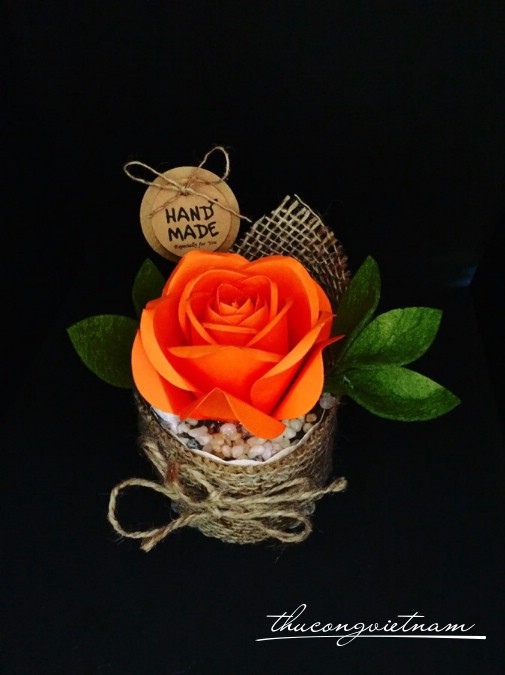 Chậu hoa hồng vải bố màu cam