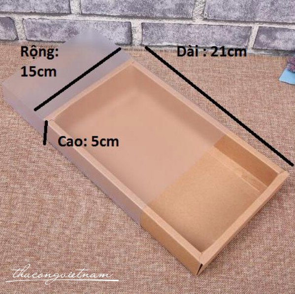 Hộp quà có kiếng phủ ngoài toàn bộ 21x15x5cm