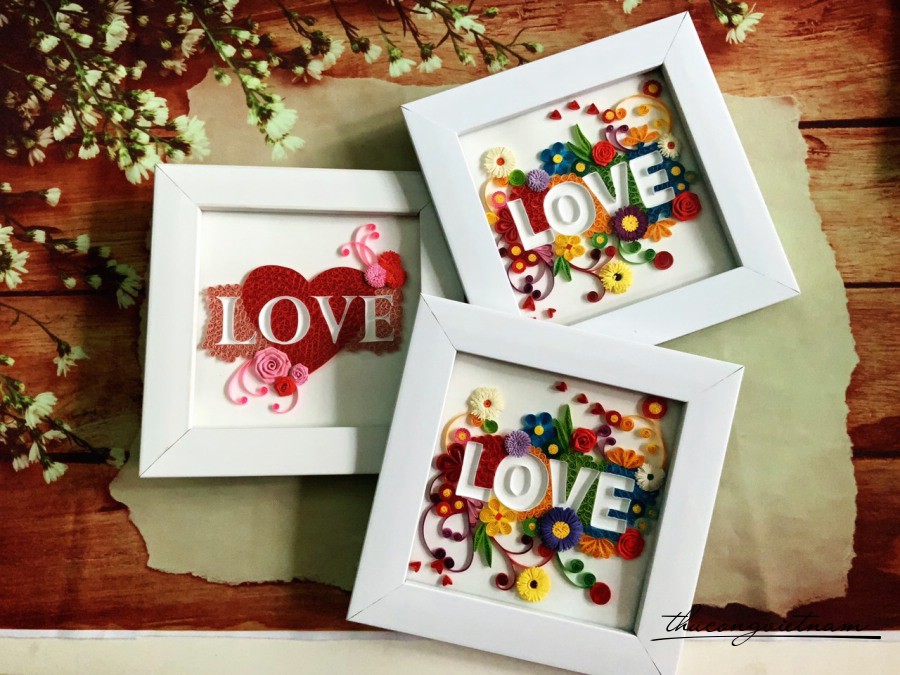 Tranh quilling chữ LOVE 15x15cm