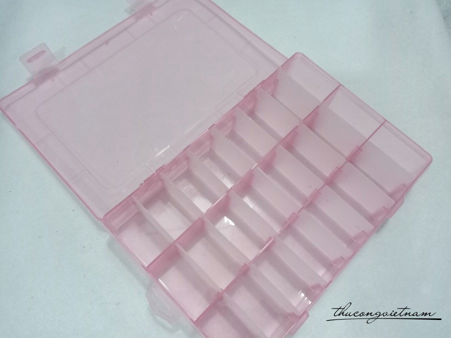 Hộp nhựa nhiều ngăn Hồng 13x19.5cm