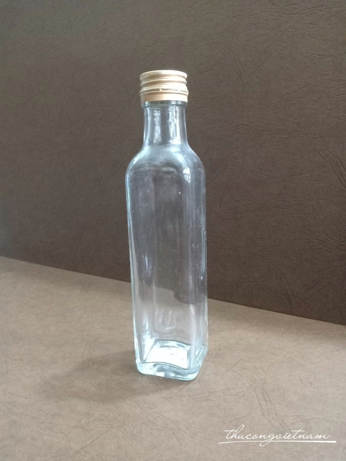 Lọ thủy tinh V250 21x4.5cm