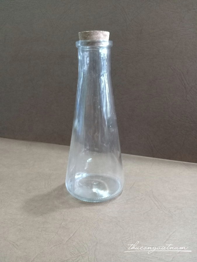 Lọ thủy tinh hình nón 350 7x19cm