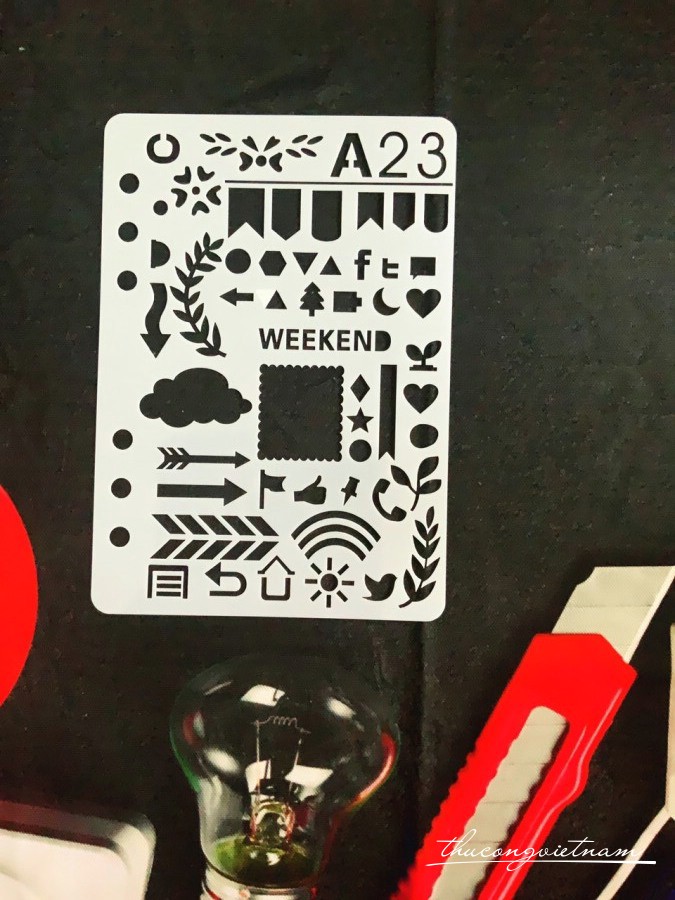 Khuôn vẽ Stencil Plastic mẫu 23 - size 14.7x21cm