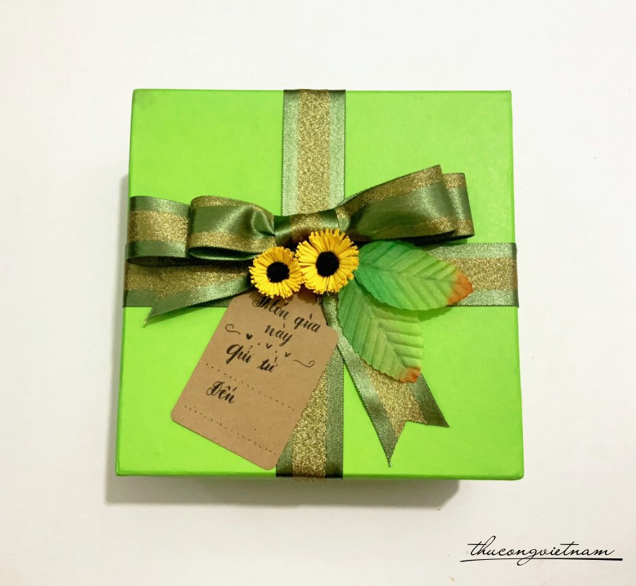 Hộp quà Handmade mẫu 2 15x15x7cm