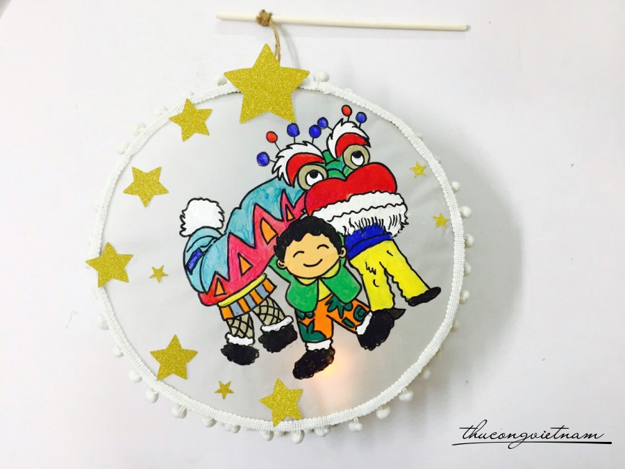 Lồng đèn tre tròn đã trang trí - Ba bạn nhỏ múa lân (20cm)