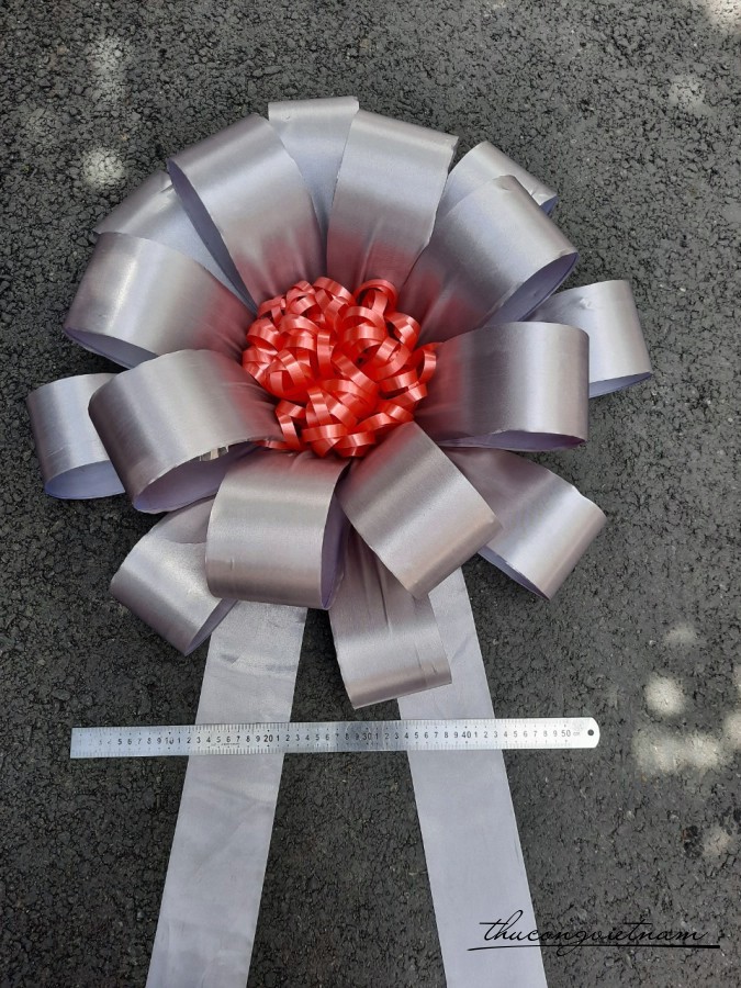 Nơ xe hơi 60cm 2 tầng - Xám bạc