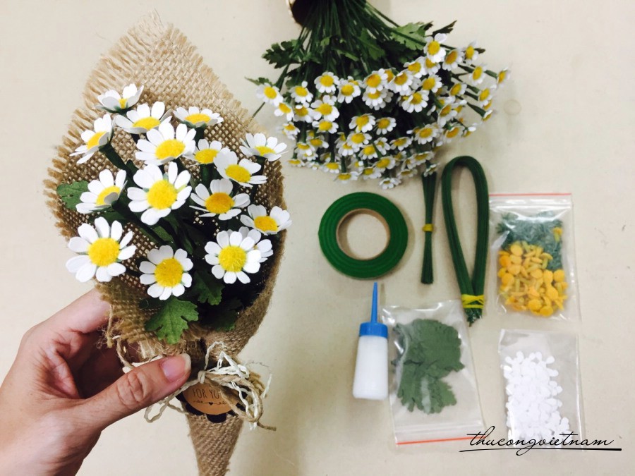 Bó hoa cúc Tana vải bố