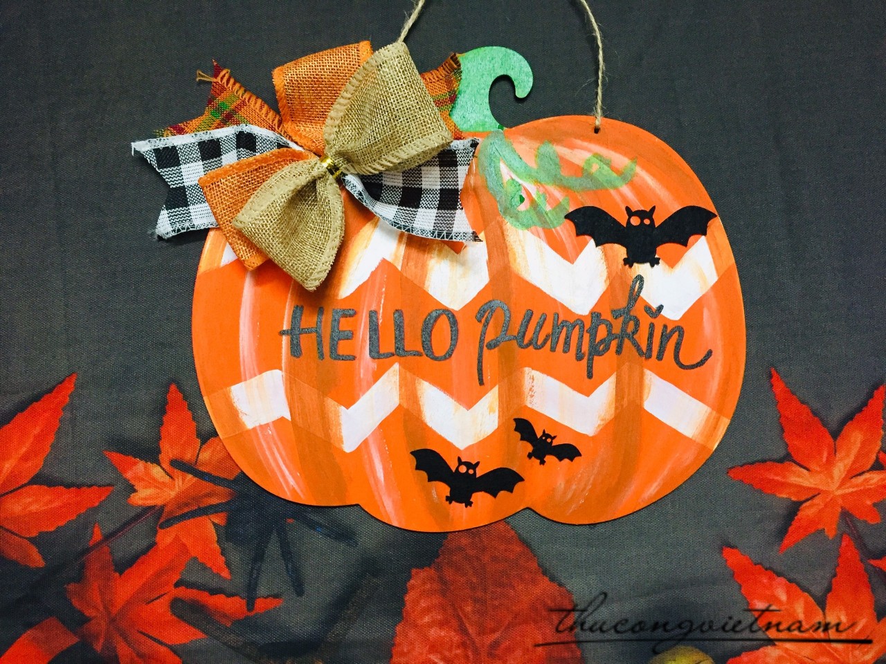Bảng vẽ bí ngô Halloween mẫu 1