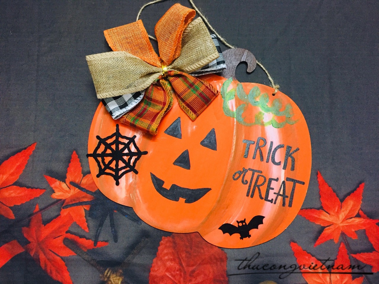 Bảng vẽ bí ngô Halloween mẫu 2