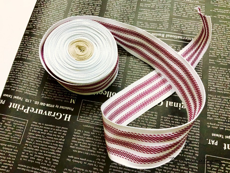 Ruy băng vải sọc tím