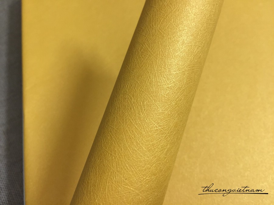 Giấy gân nổi nhũ cao cấp 50*70cm - Màu Vàng