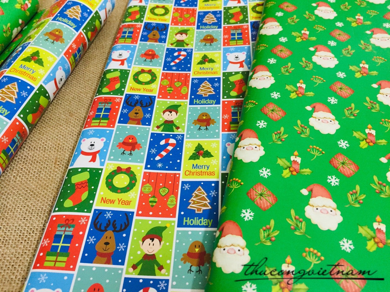 Set 2 tờ giấy gói quà - M6