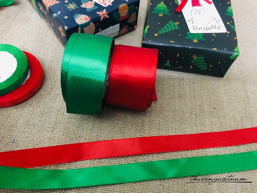 Set Ruybang lụa màu xanh đỏ Giáng Sinh
