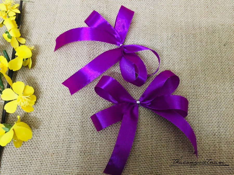 Nơ 4 cánh 10-12cm ( bản ruy băng 2cm ) - M13