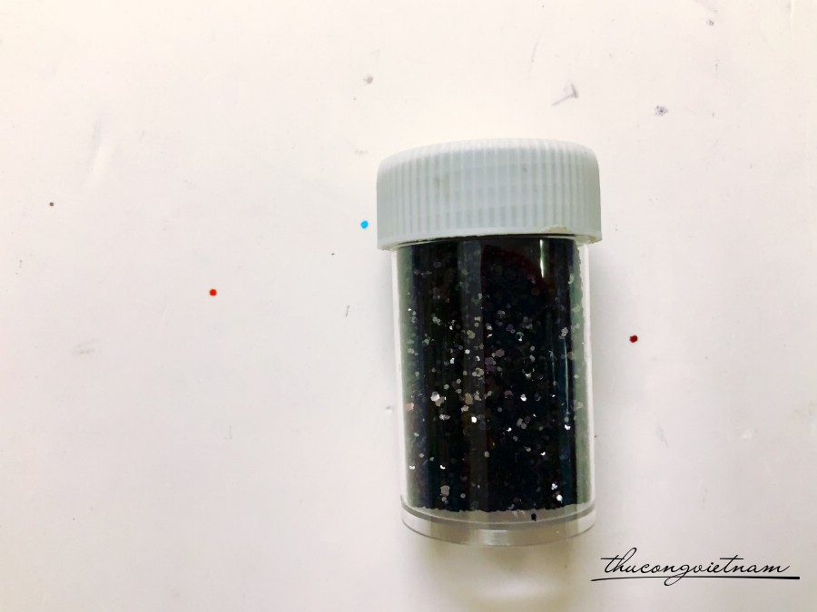 Kim tuyến tròn nhỏ trang trí màu đen