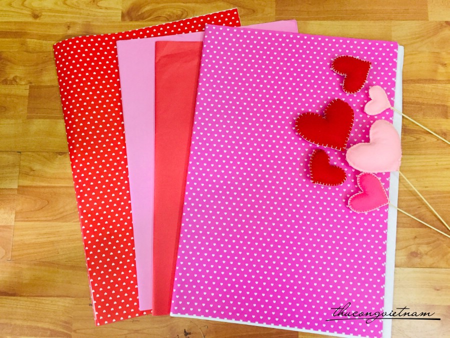 Set 4 giấy gói quà tim Valentine's day - M1