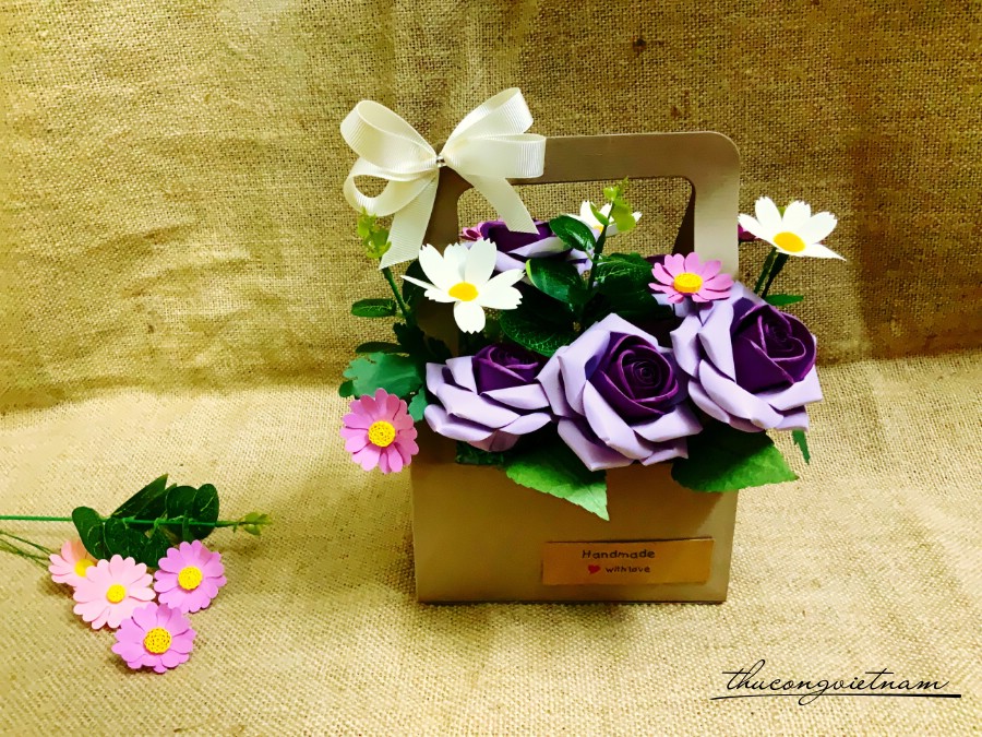 Giỏ hoa hồng mỹ thuật màu tím (14*22cm)