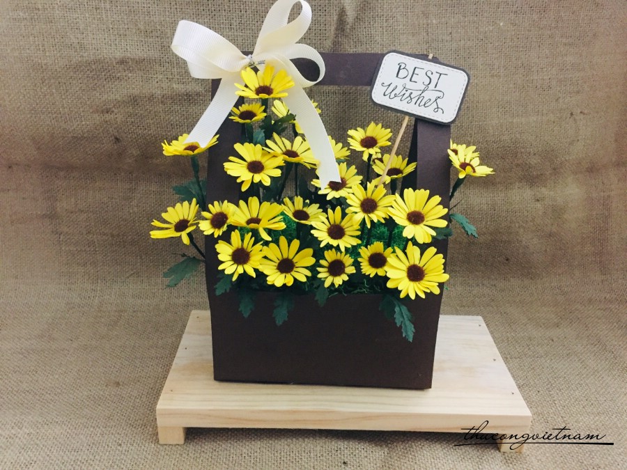 Giỏ hoa cúc tana màu vàng (14*22cm)