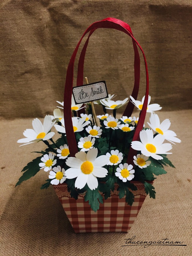 Giỏ hoa sao nhái caro đỏ (15*28cm)