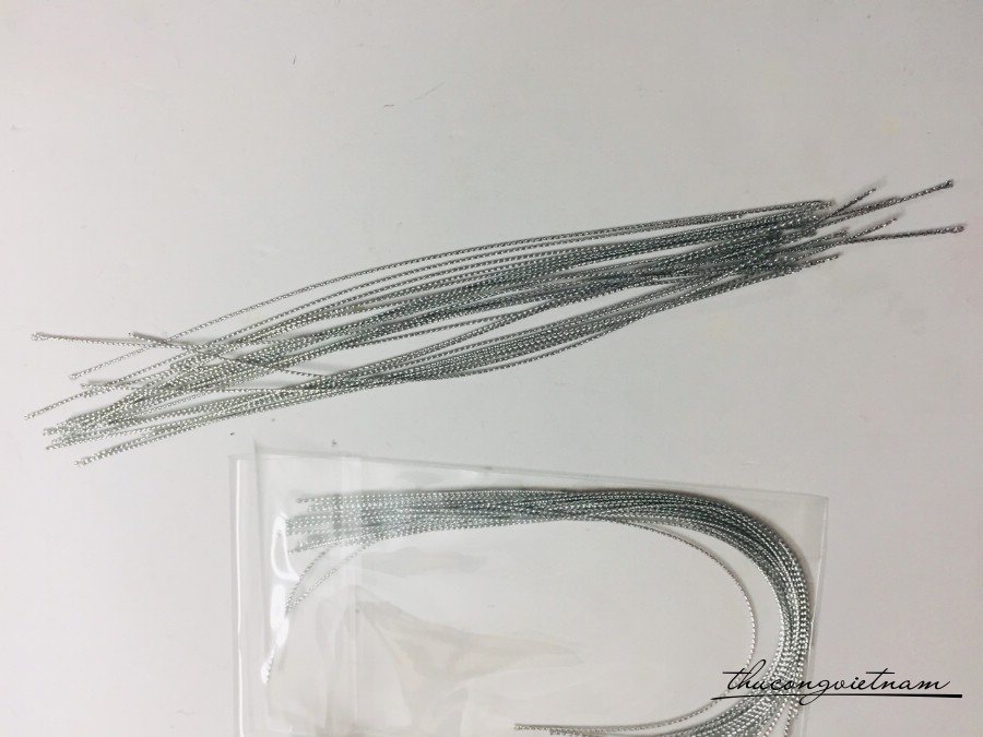 Dây kim tuyến cắt sẵn 20cm bịch 20 sợi màu bạc