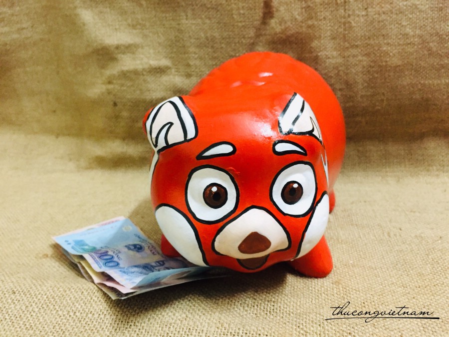 Heo đất Turning Red 17.5x12x12.5cm