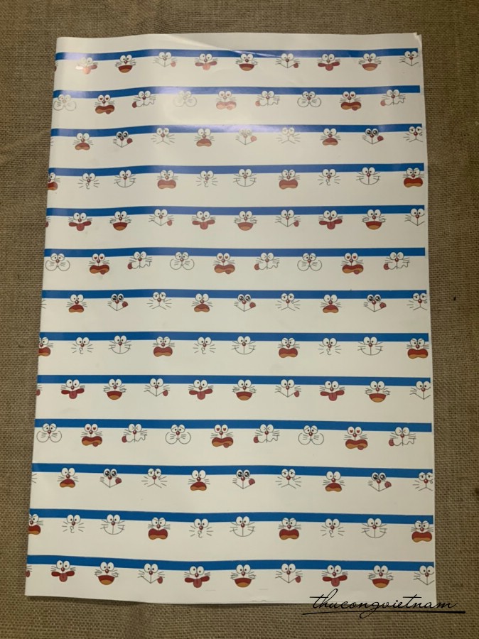 Giấy gói quà họa tiết Doraemon 