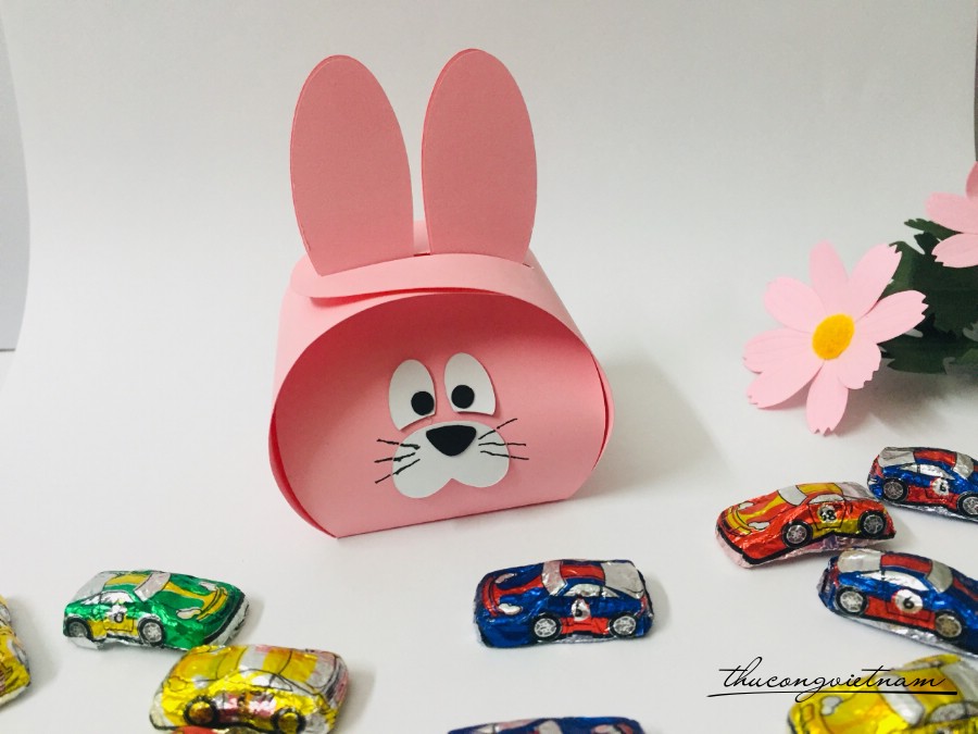 Hộp quà thỏ đựng bánh, kẹo màu hồng (8*10cm)