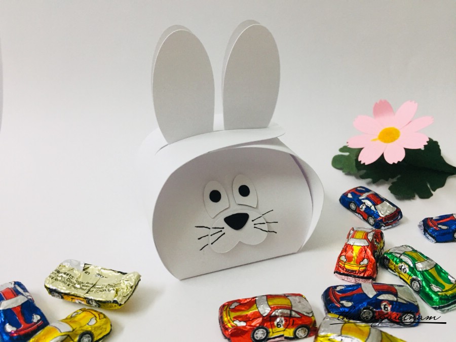 Hộp quà thỏ đựng bánh, kẹo màu trắng (8*10cm)