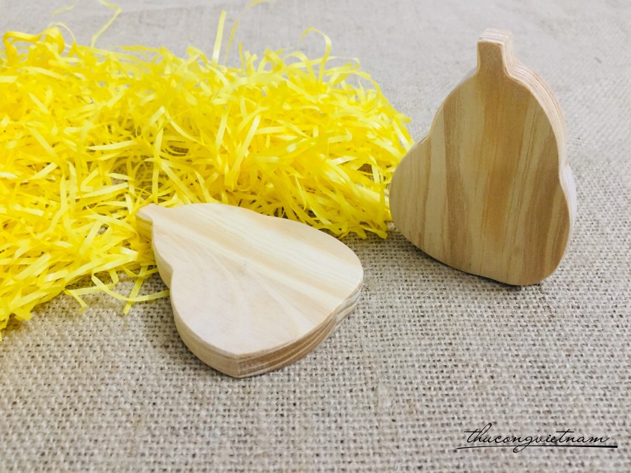 Quả lê gỗ thông 9cm