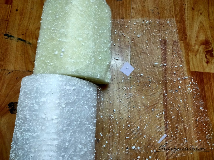Combo 2 cuộn Giấy lưới tuyết 15cm dài 15 mét màu trắng và kem