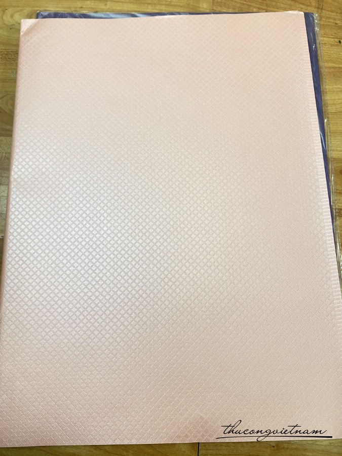 Giấy gân nổi nhũ cao cấp 50*70cm - M3