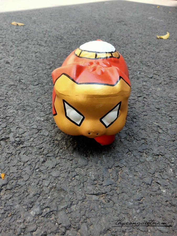 Heo đất Iron man (17.5x12x12.5cm)