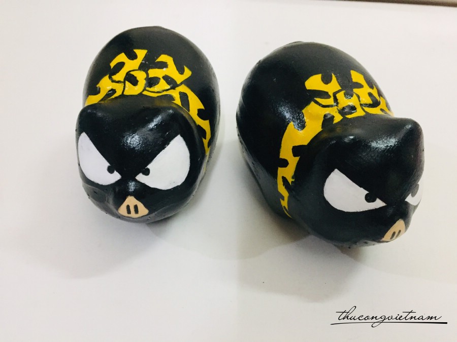 Heo đất Heo đen nơ vàng 12*28cm
