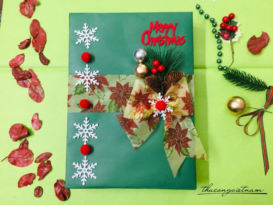 Hộp Quà To Gói Sẵn Phong Cách Giáng Sinh (23*32*5cm) - Mẫu 27