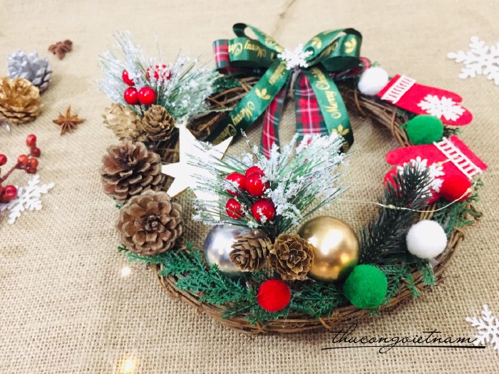 Vòng cỏ treo trang trí Giáng Sinh (20cm) - Mẫu 7