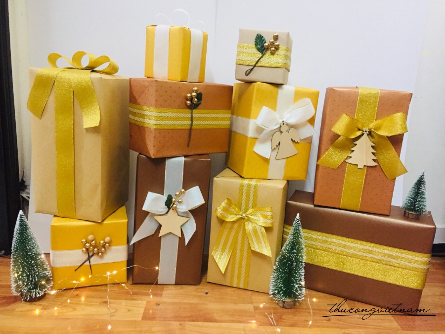 10 HỘP QUÀ CAO CẤP TRANG TRÍ CÂY THÔNG NHIỀU SIZE TÔNG VÀNG ĐỒNG