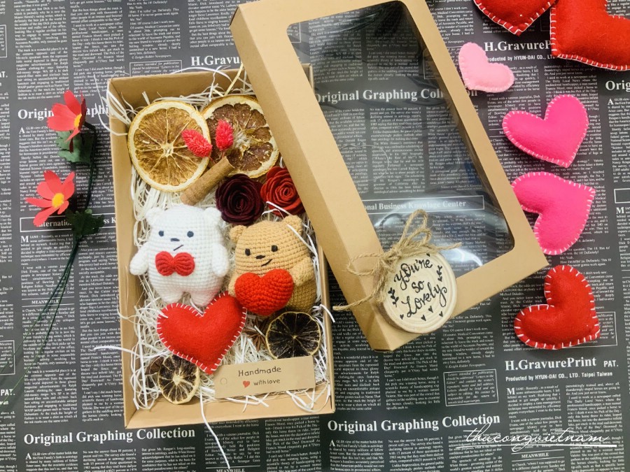 Hộp quà Amigurumi ngọt ngào- Gấu nâu