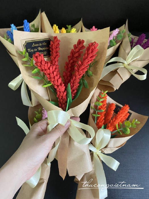 Bó hoa lavender nhỏ 4 bông tông đỏ