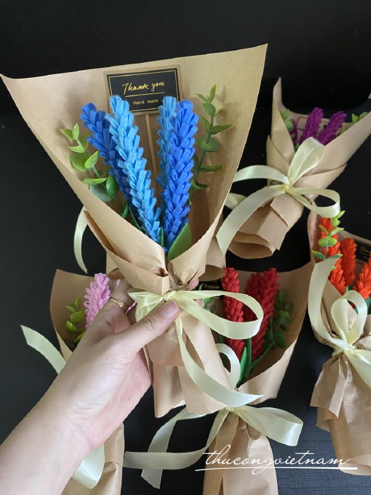 Bó hoa lavender nhỏ 4 bông tông xanh dương