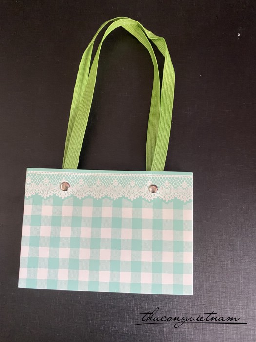 Giỏ cắm hoa hình chữ nhật (15*10*10cm) - Màu xanh lá